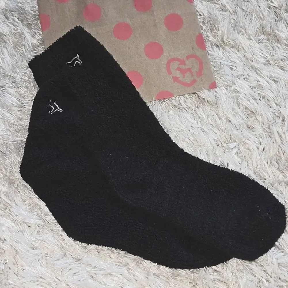 Victorias Secret PINK Black Fuzzy socks One Size Slippers Dog Logo Y2k Womens